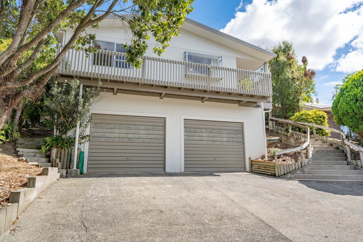 56 Hazelwood Avenue, Dinsdale, Hamilton - Carousel 1