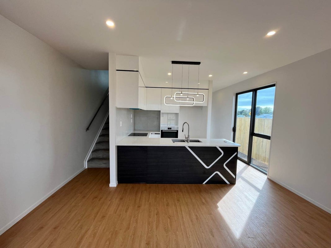 35 Kaapehu Street, Karaka, Papakura - Carousel 1