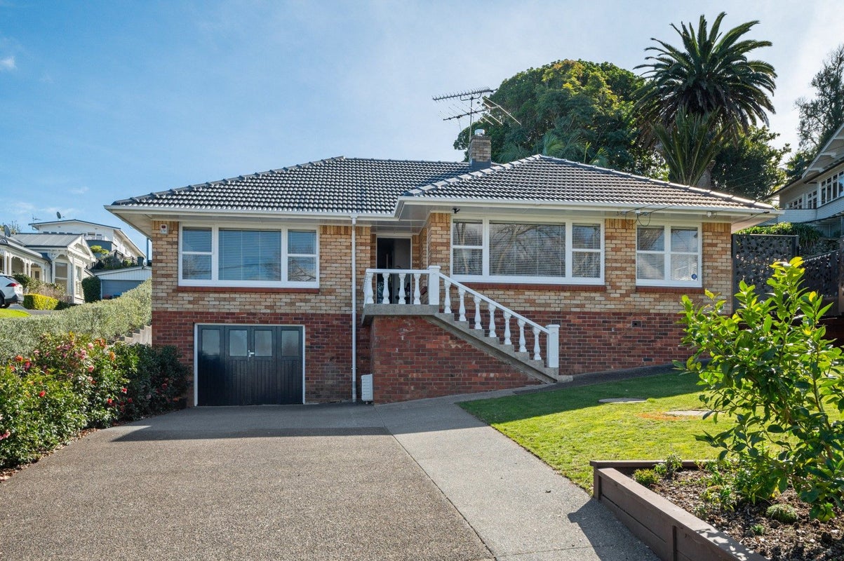 50 Normans Hill Road, Onehunga, Auckland - Carousel 1