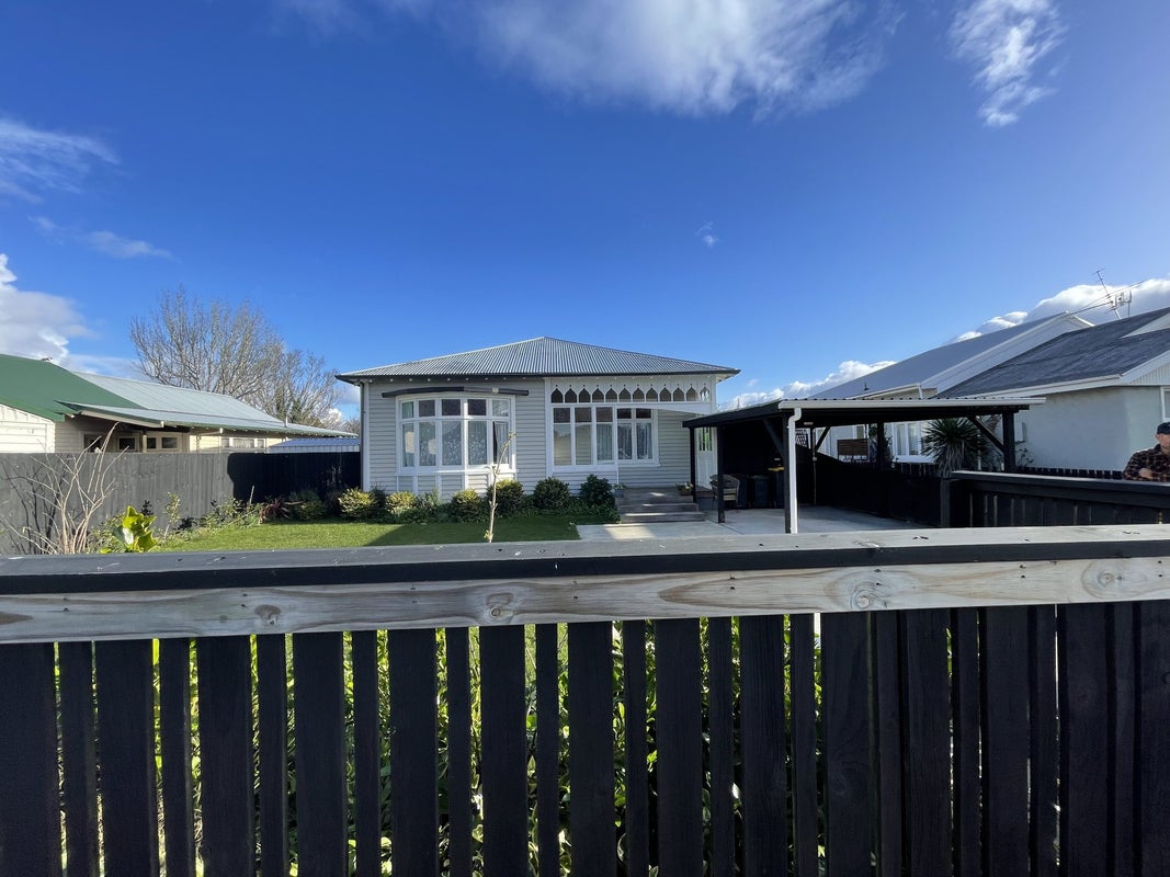127 Barrington Street, Somerfield, Christchurch - Carousel 2