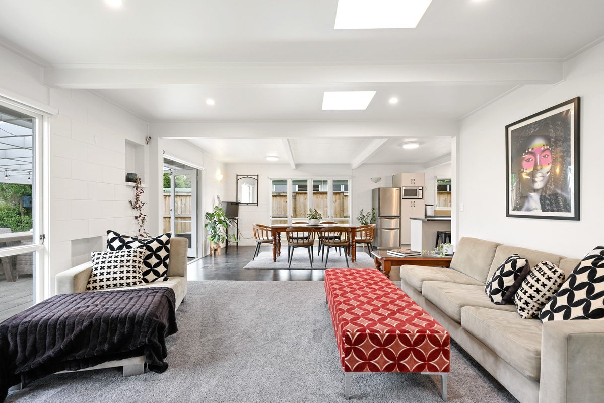 28 Clements Crescent, Queenwood, Hamilton - Carousel 2