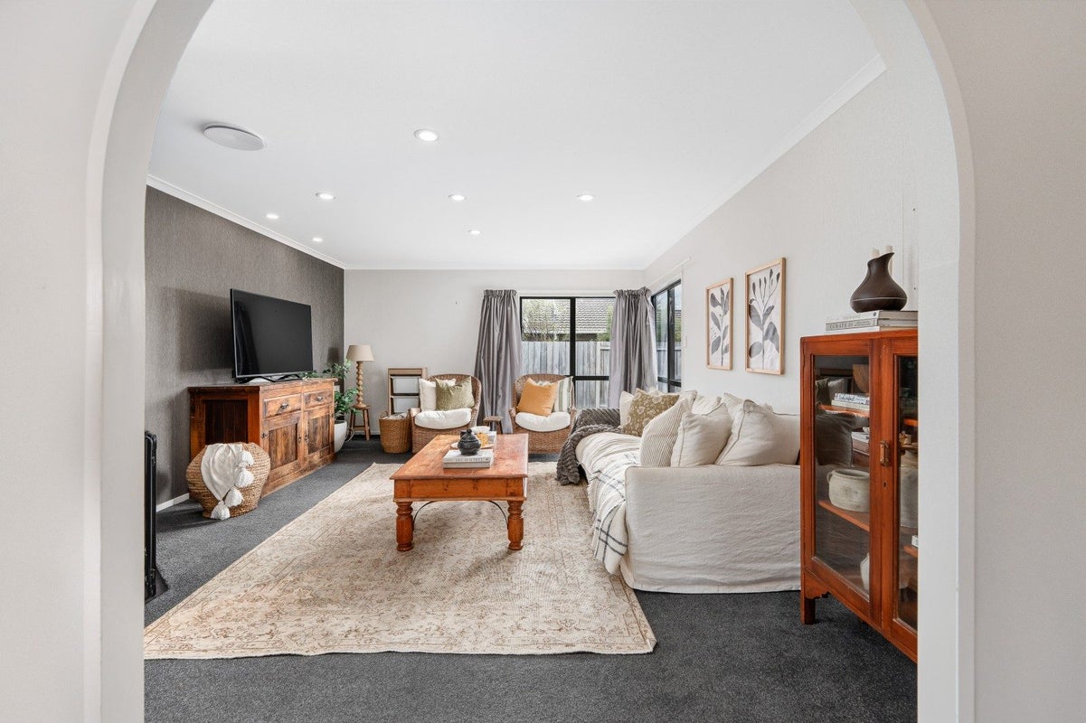 10 Parnell Heights Drive, Kelvin Grove, Palmerston North - Carousel 2