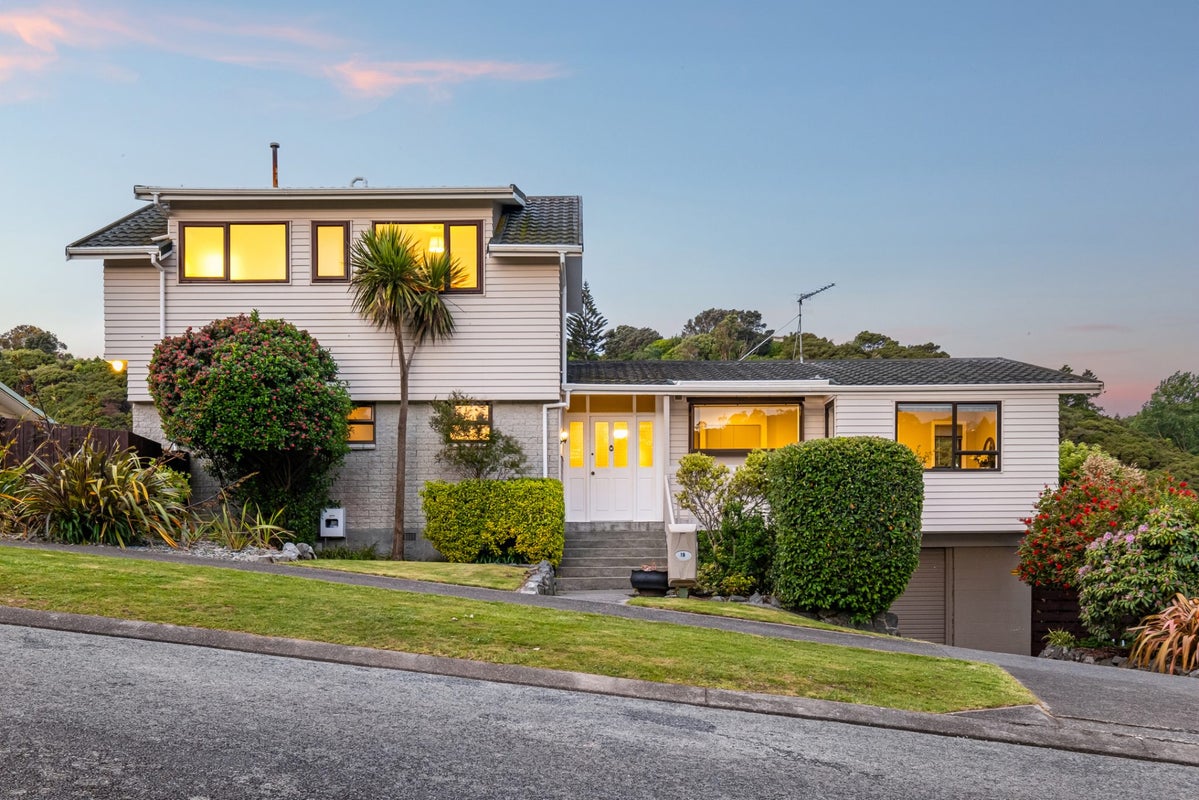 19 The Companionway, Whitby, Porirua - Carousel 1