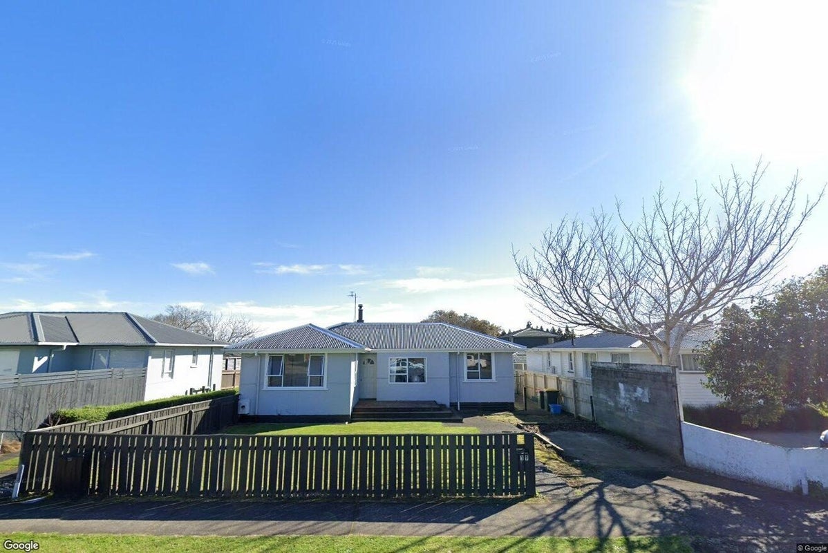 19 Tarahua Road, Vogeltown, New Plymouth - Carousel 1