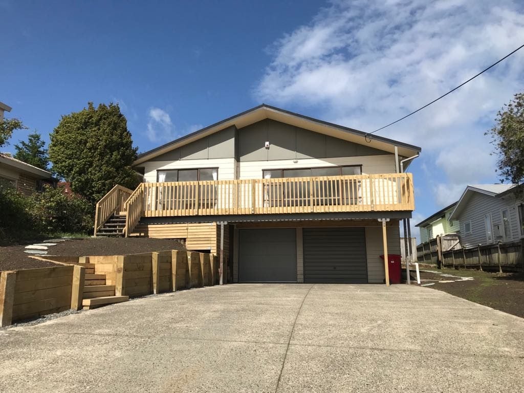 750 East Coast Road, Pinehill, Auckland - Carousel 1