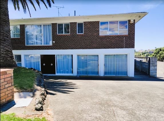 90 Bramley Drive, Farm Cove, Auckland - Carousel 1