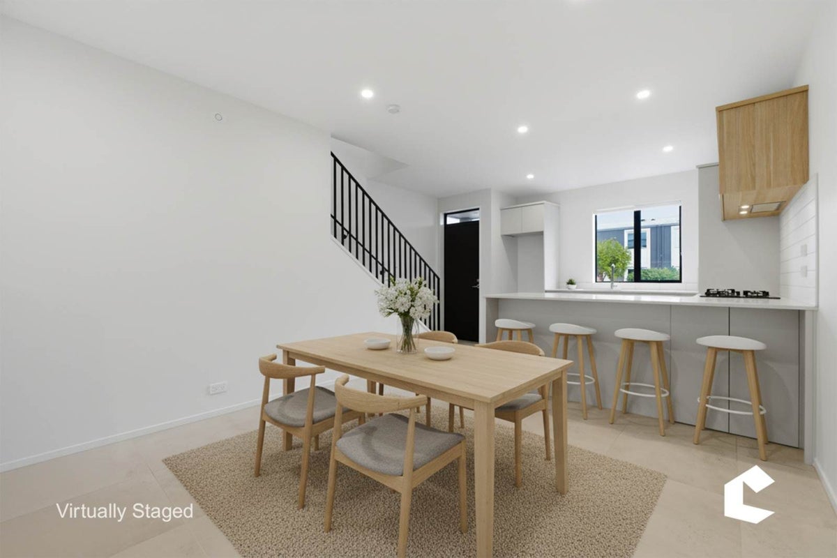 21 Whimbrel Road, Flat Bush, Auckland - Carousel 2