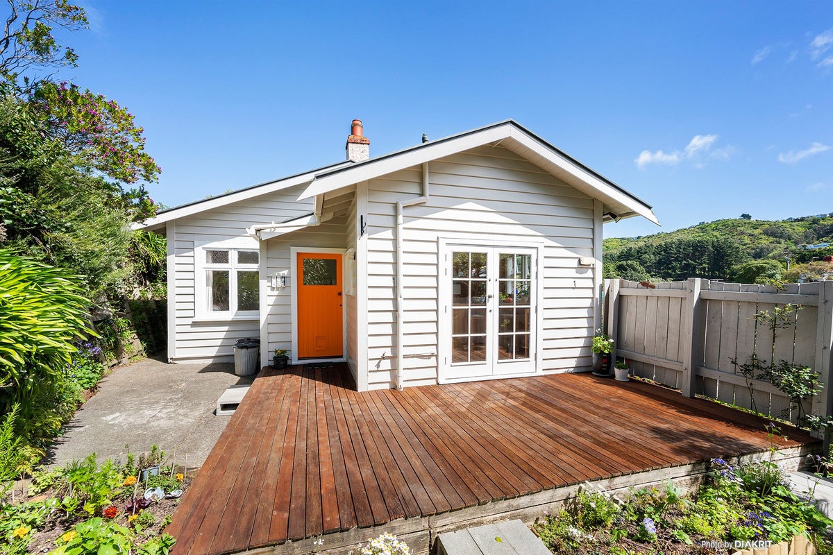 20 Akatea Street, Berhampore, Wellington - Carousel 1