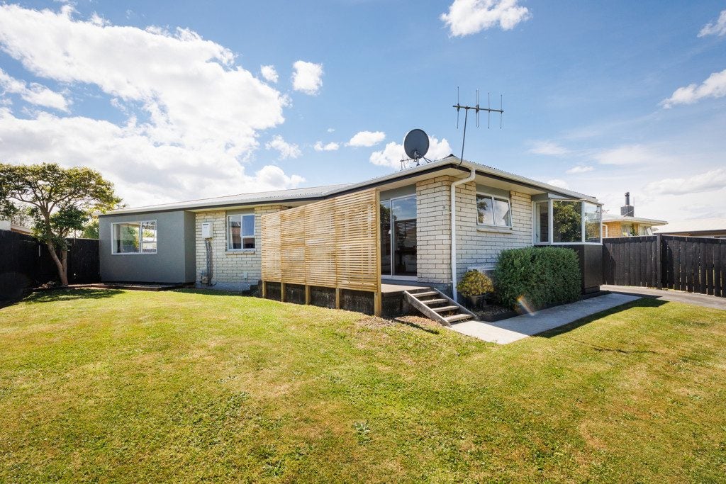 108 Apollo Parade, Milson, Palmerston North - Carousel 1