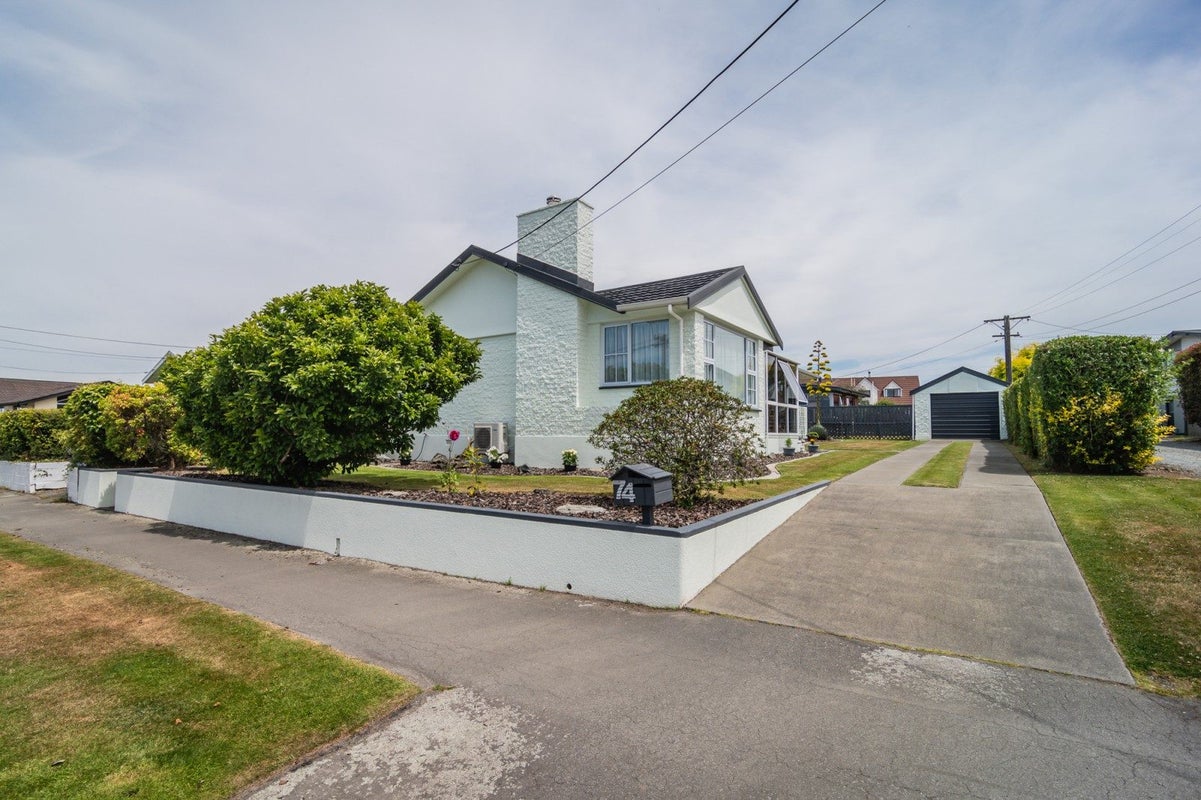 74 Mountain View Road, Glenwood, Timaru - Carousel 1
