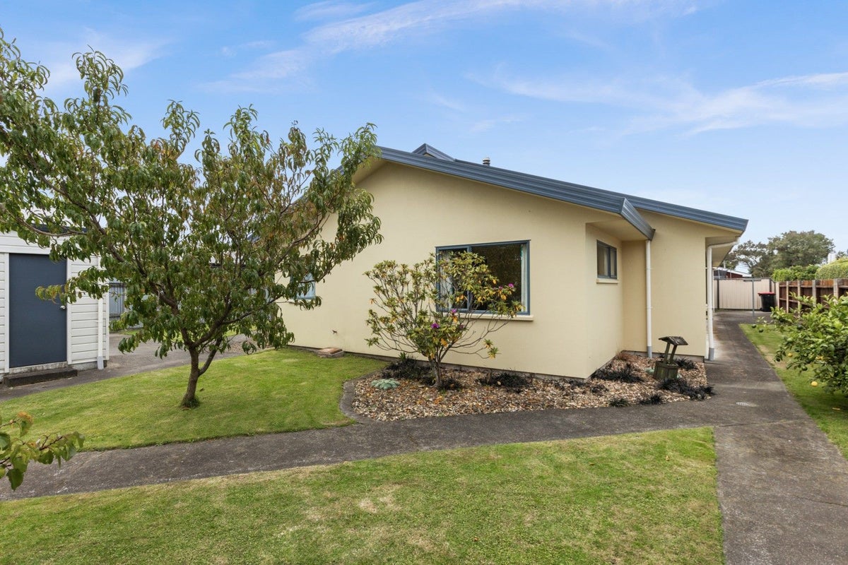 15A Howard Road, Taradale, Napier - Carousel 17