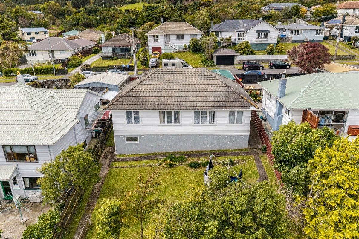 12 Taylor Terrace, Tawa, Wellington - Carousel 16