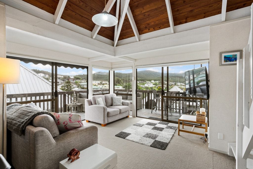3/104 The Grove, Onemana, Whangamata - Carousel 1
