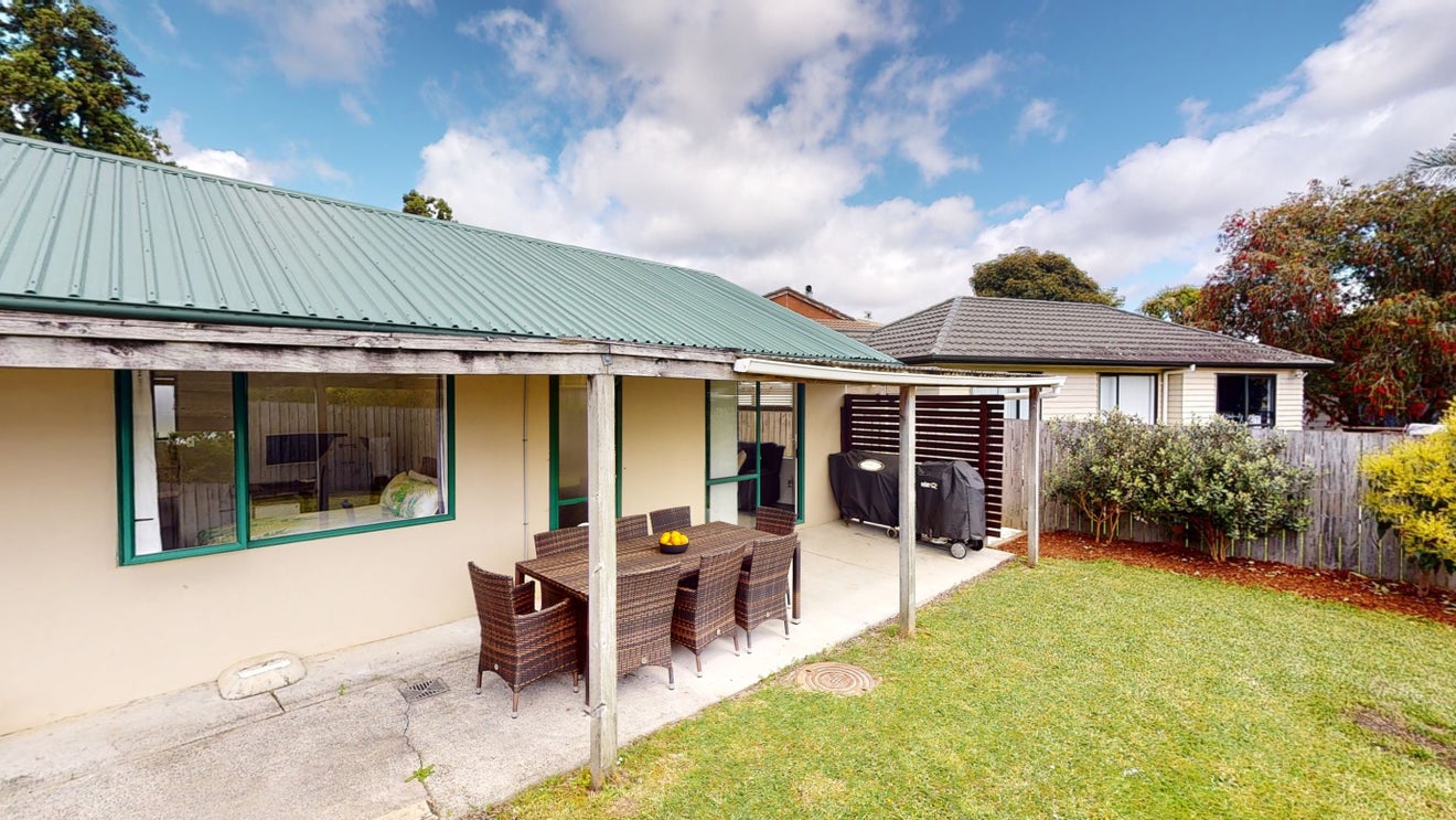 2/541 Swanson Road, Ranui, Auckland - Carousel 10