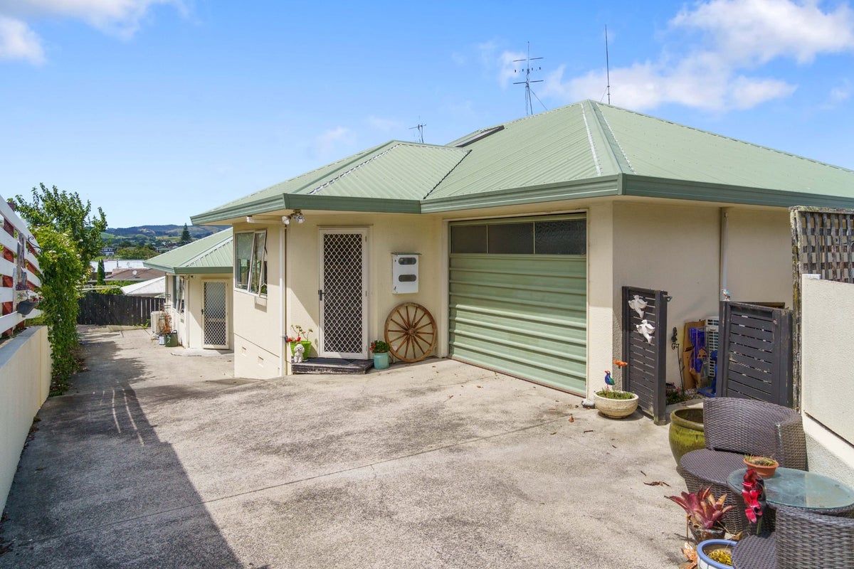 120B Greerton Road, Gate Pa, Tauranga - Carousel 1
