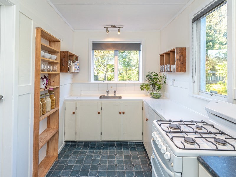5 Alma Road, Gonville, Whanganui - Carousel 2