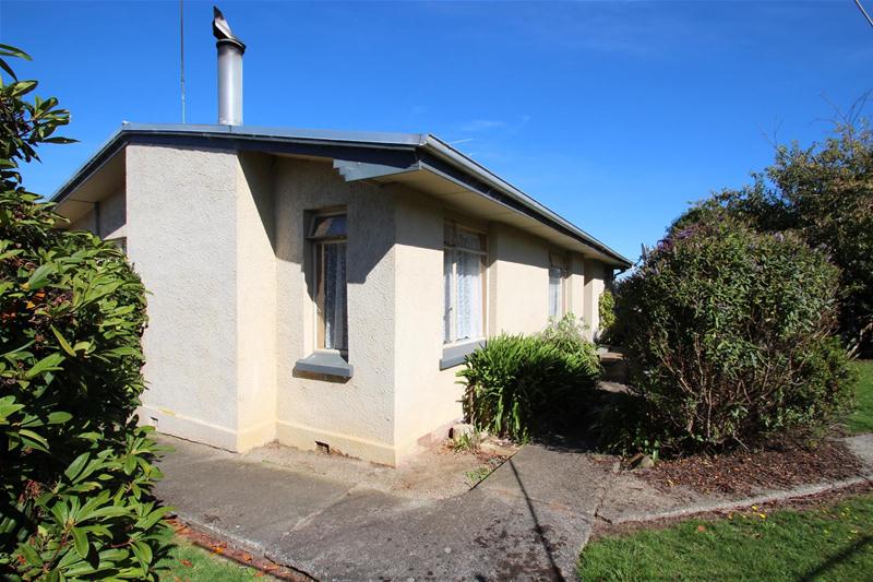 6 Talbot Street, East Gore, Gore - Carousel 1