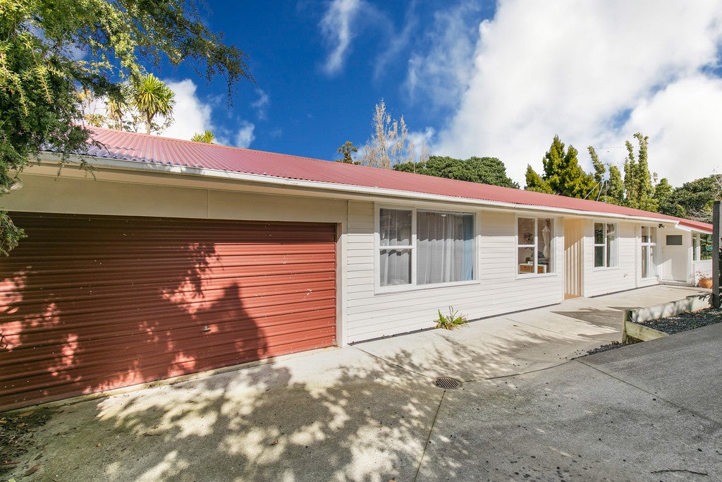 44 Alexander Street, Cockle Bay, Auckland - Carousel 1