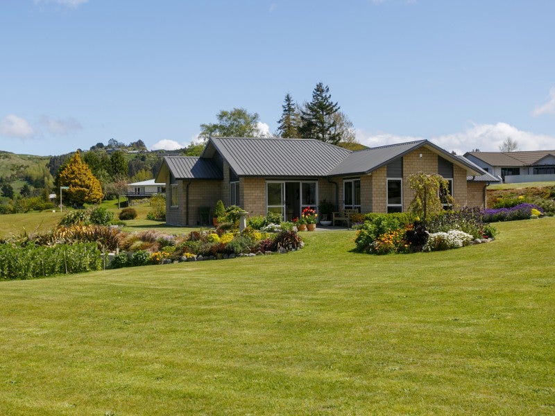 50 Loch Views Road, Acacia Bay, Taupo - Carousel 1