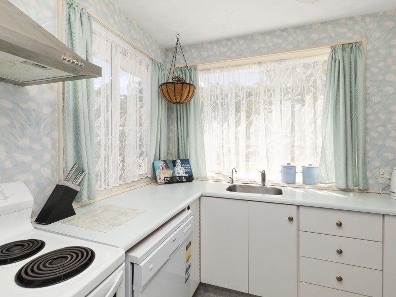 36A MONTGOMERY ST, STOKES VALLEY, LOWER HUTT - Carousel 2