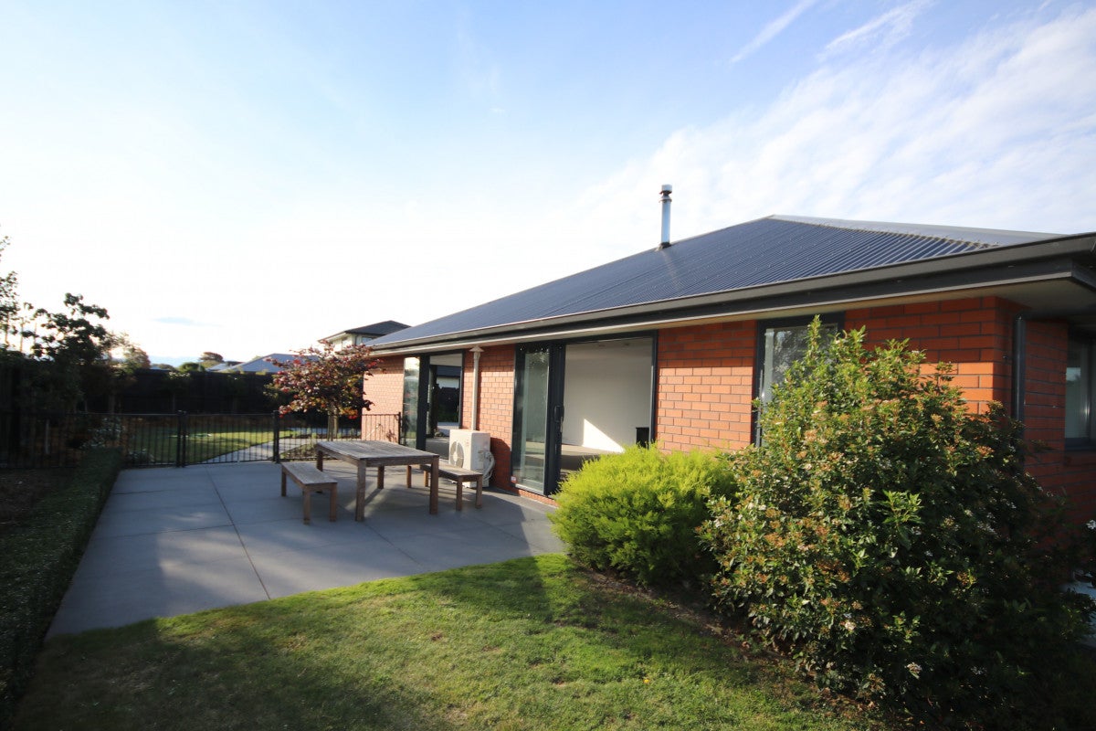 9 Goldrich Grove, Netherby, Ashburton - Carousel 1