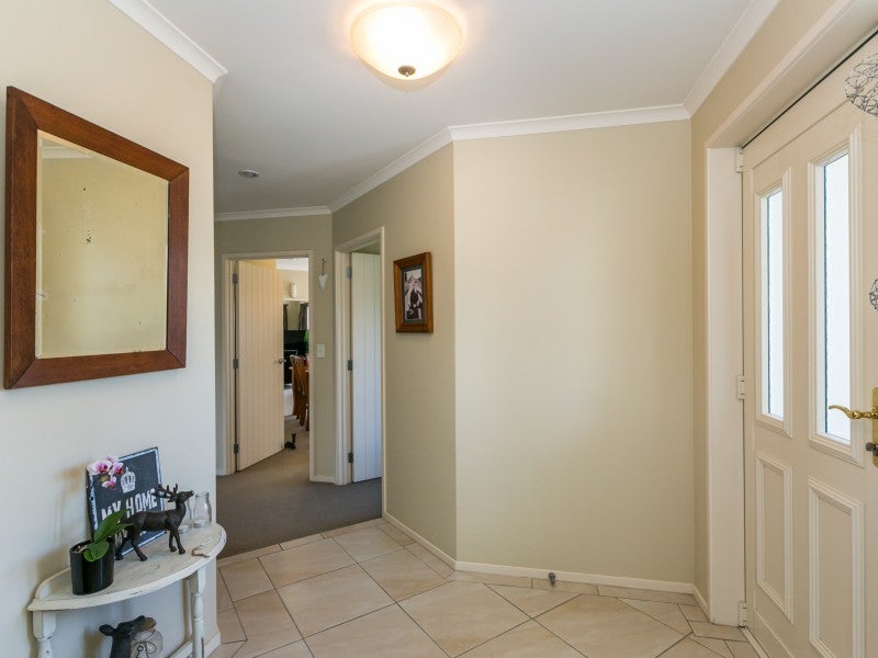 5 Pacific Avenue, Poraiti, Napier - Carousel 2
