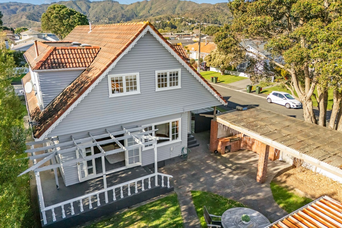 28 Hart Avenue, Boulcott, Lower Hutt - Carousel 1