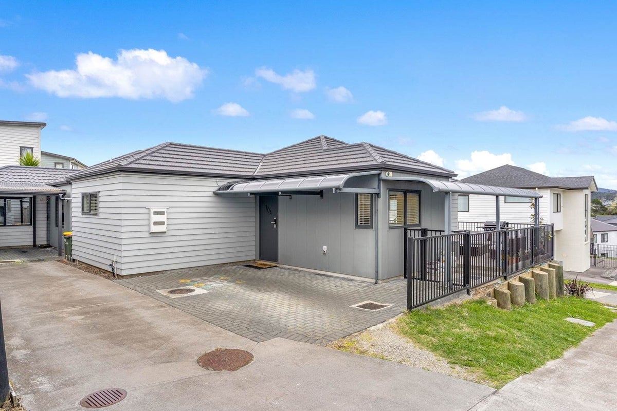 10A Kaimai Avenue, Massey, Auckland - Carousel 2
