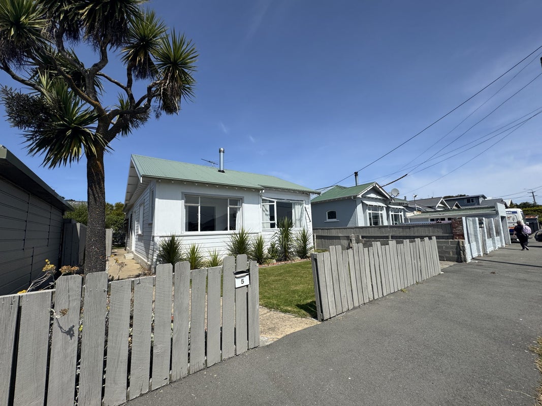 5 Crest Street, Tainui, Dunedin - Carousel 1