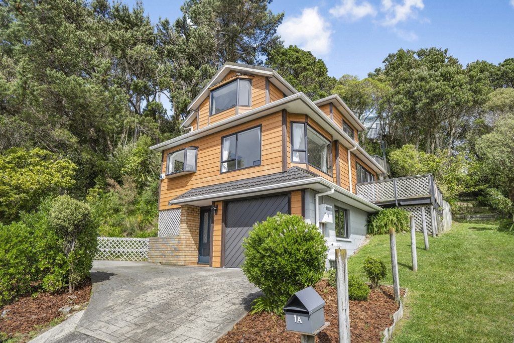 1A Cedar Street, Maungaraki, Lower Hutt - Carousel 1