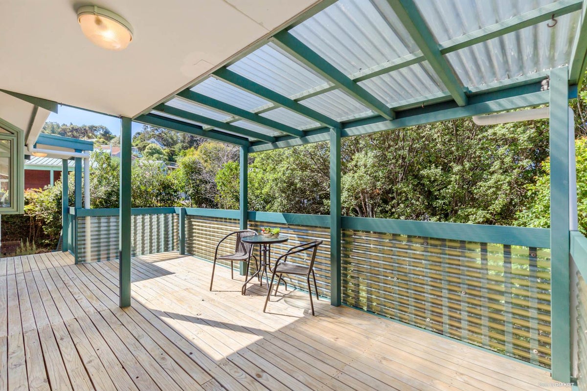 2/4 Fernlea Rise, Bayview, Auckland - Carousel 2