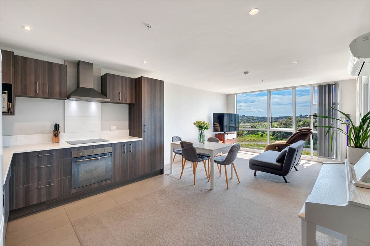 301/5 Rose Garden Lane, Albany, Auckland - Carousel 2