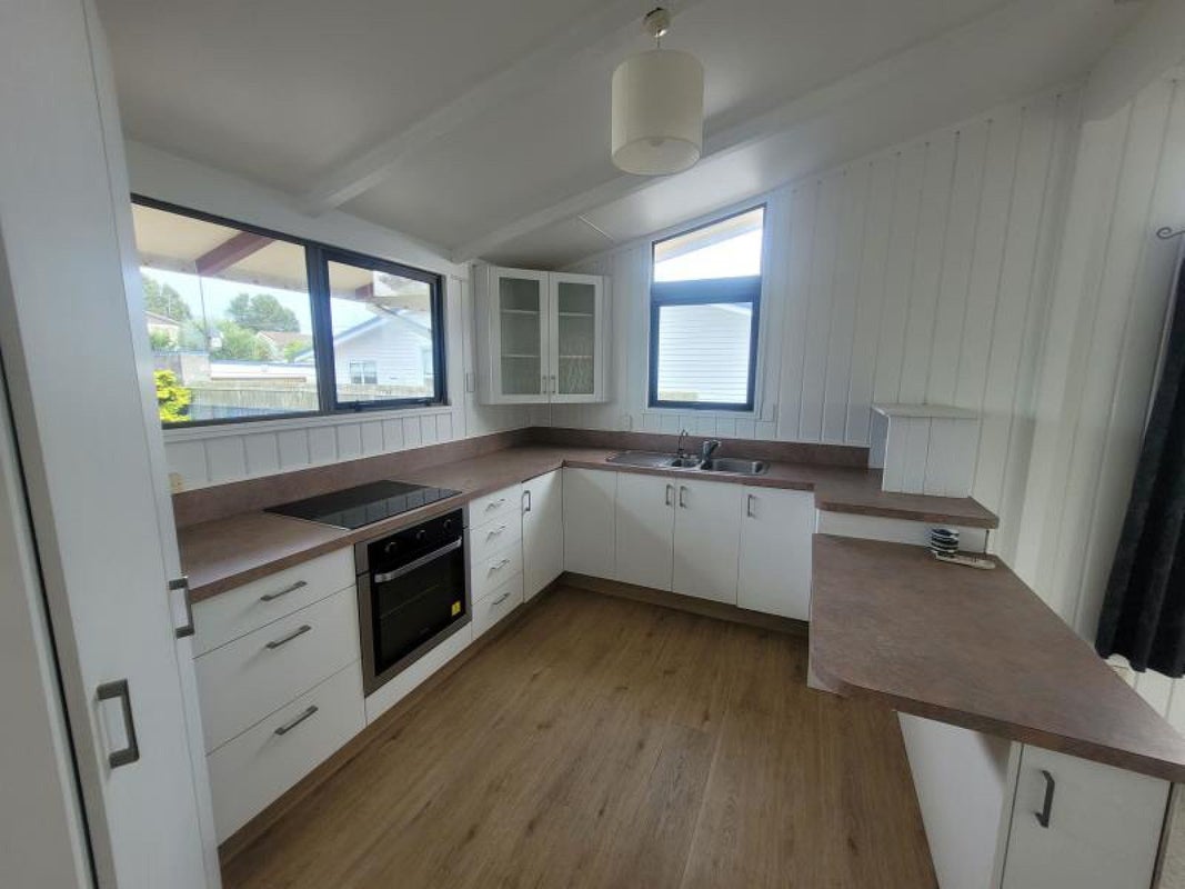 28 Record Street, Fitzroy, New Plymouth - Carousel 2