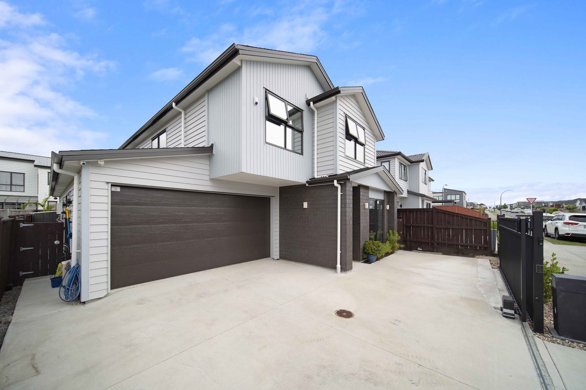 14 Fjord Way, Karaka, Papakura - Carousel 25