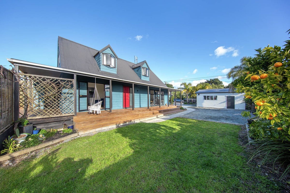 34 Beachlands Road, Beachlands, Auckland - Carousel 1