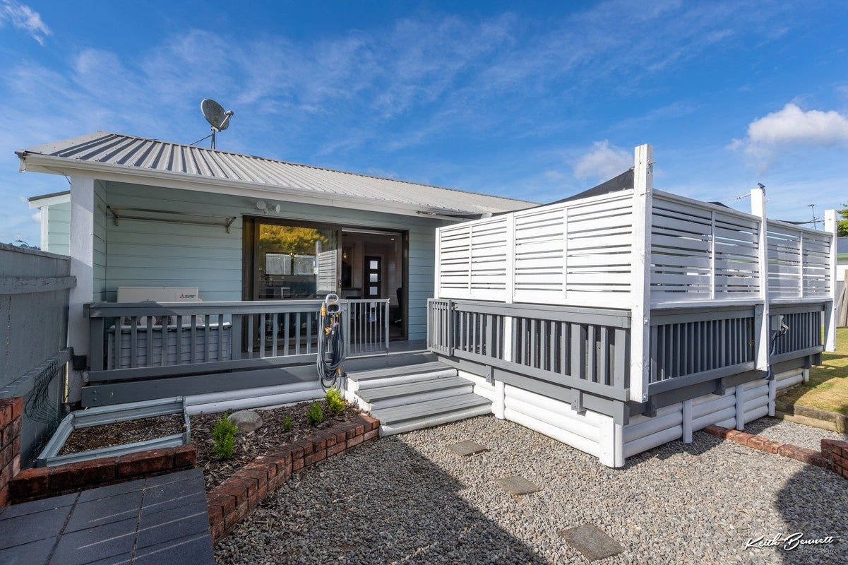 19 Turon Crescent, Totara Park, Upper Hutt - Carousel 2
