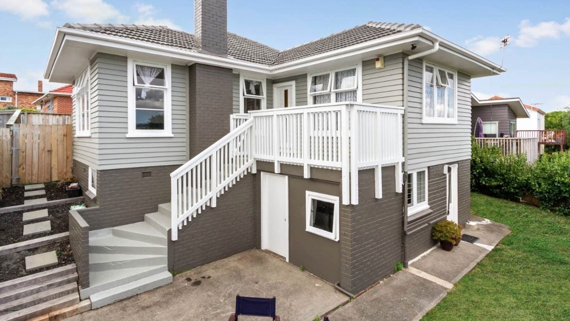 25B View Road, Henderson, Auckland - Carousel 1