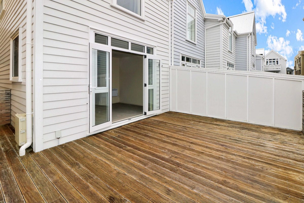 35/35 Pirie Street, Mount Victoria, Wellington - Carousel 21