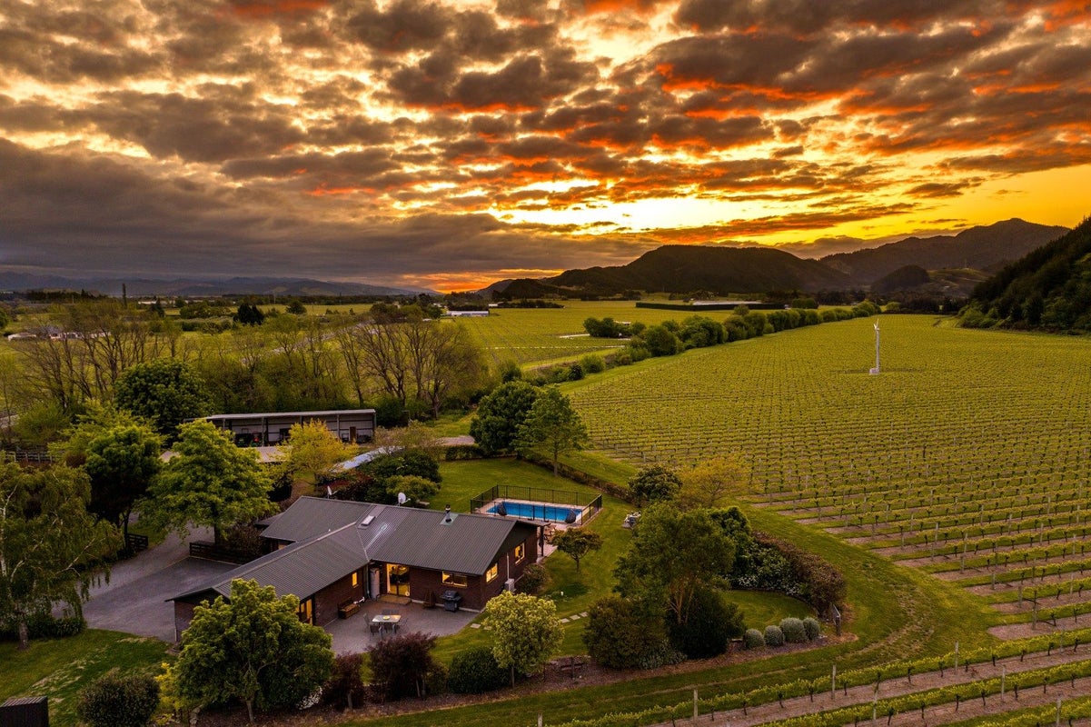 1328 Kaituna-Tuamarina, KAITUNA, BLENHEIM - Carousel 2