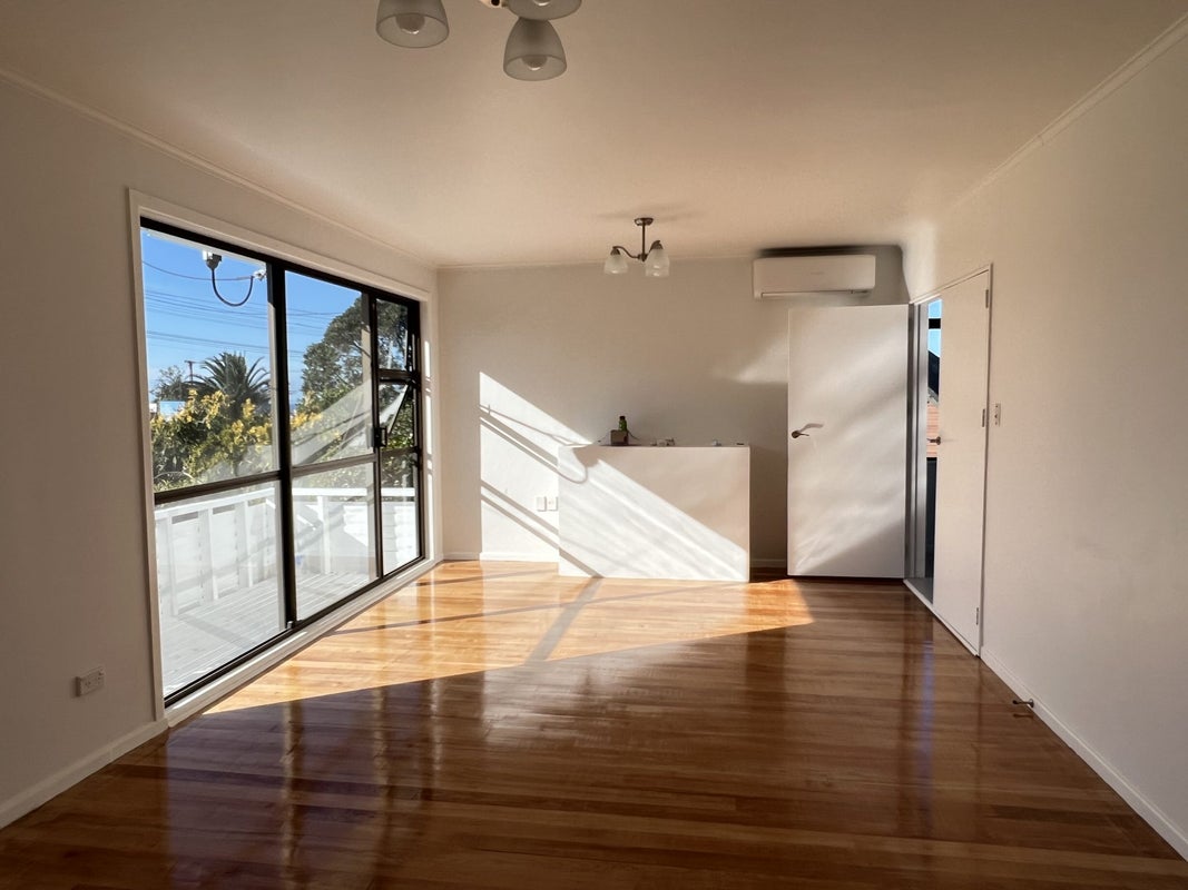 708 East Coast Road, Pinehill, Auckland - Carousel 2