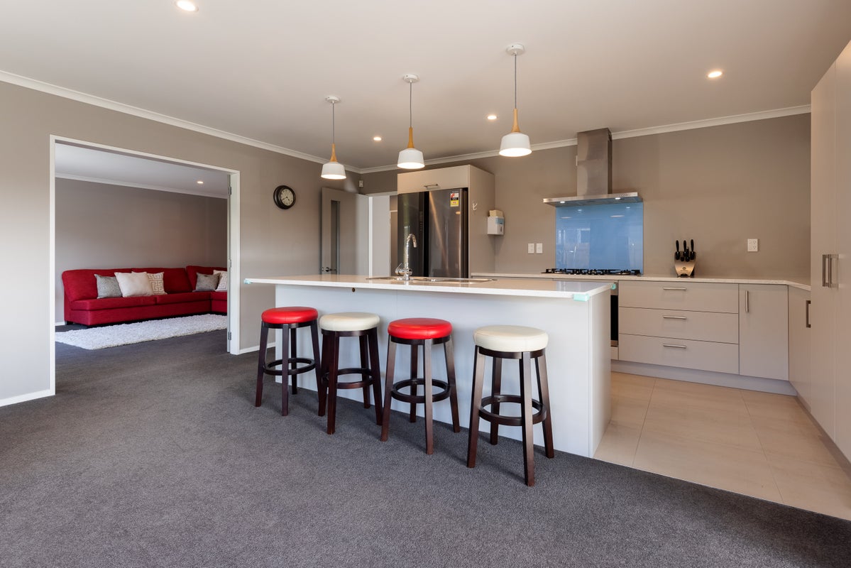12 Portmore Place, Grenada Village, Wellington - Carousel 2