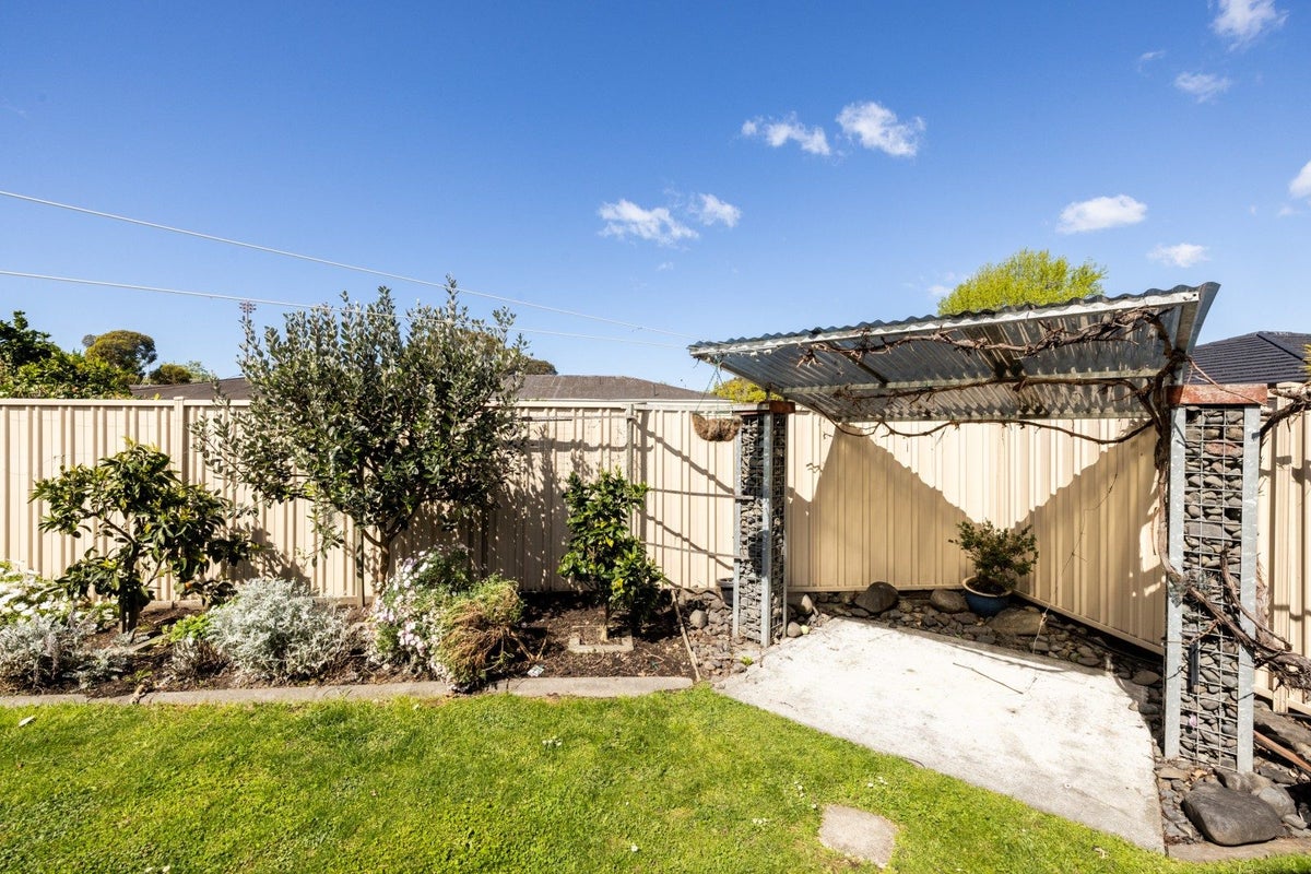 101A Taradale Road, Onekawa, Napier - Carousel 25