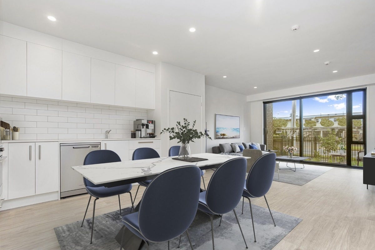 107/4 Torino Street, Point England, Auckland - Carousel 1