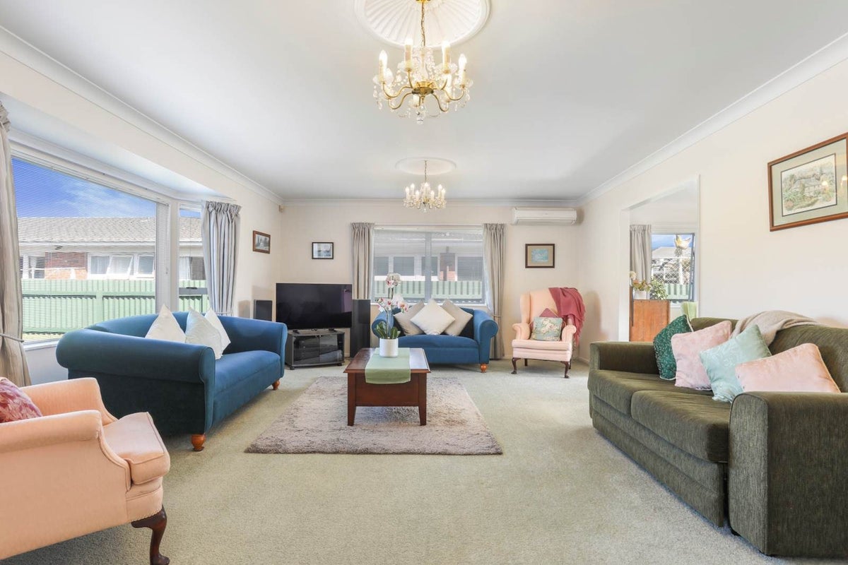 1/12 Paton Avenue, Papatoetoe, Auckland - Carousel 2