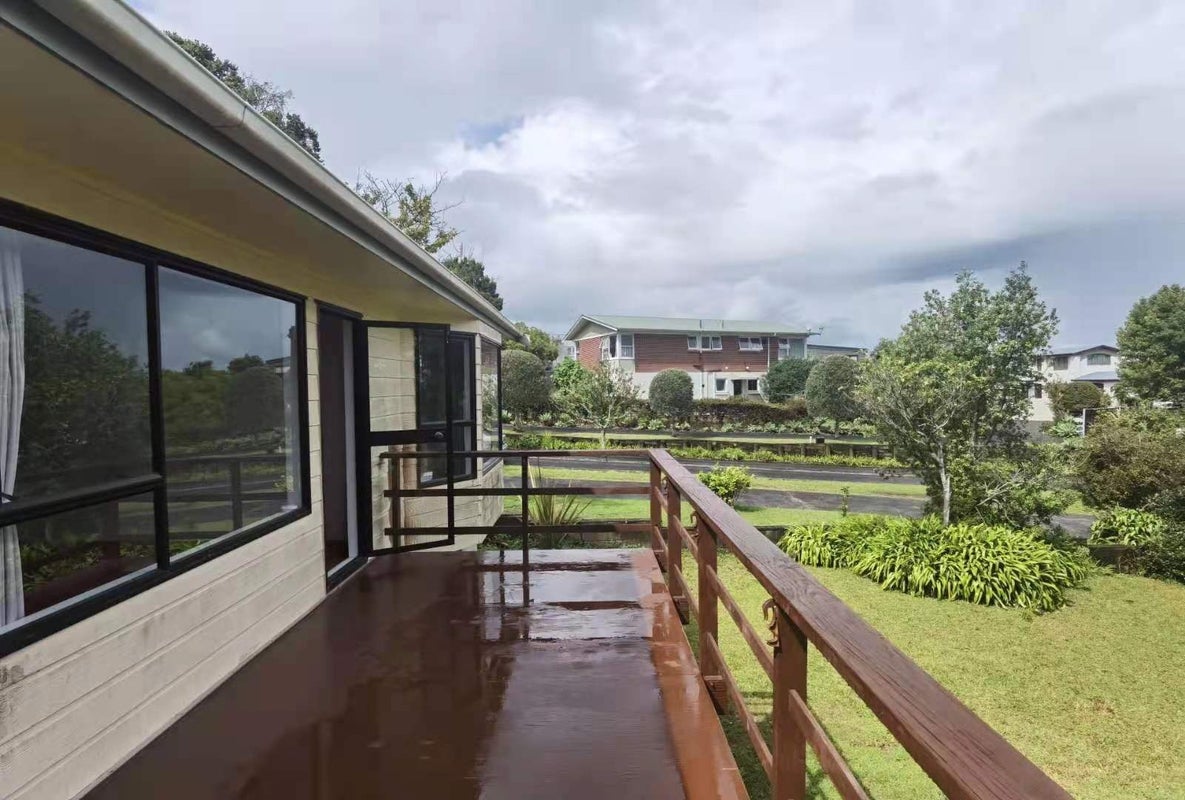36 Parr Terrace, Castor Bay, Auckland - Carousel 2