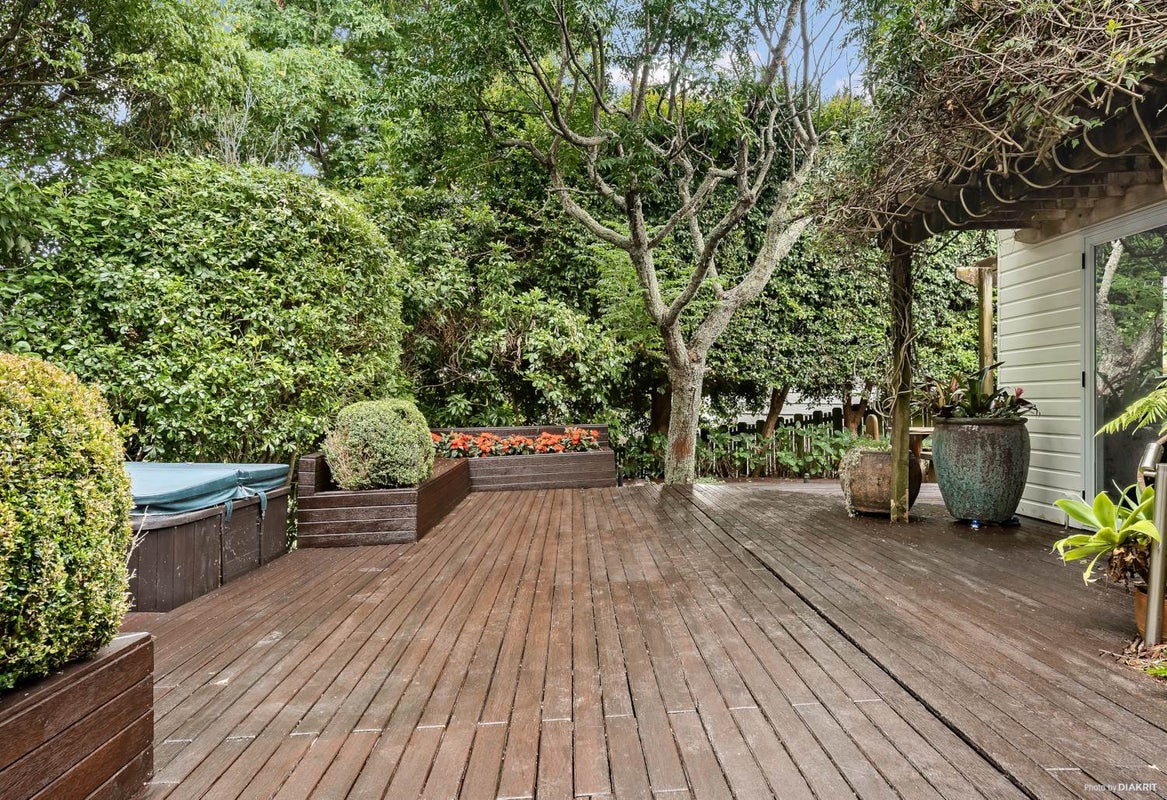 2/618 Beach Road, Browns Bay, Auckland - Carousel 2