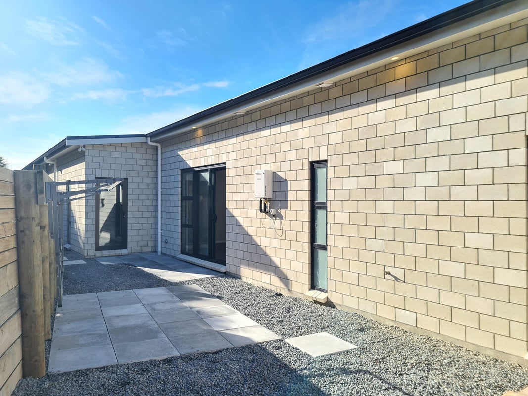 93 Melksham Drive, Churton Park, Wellington - Carousel 12