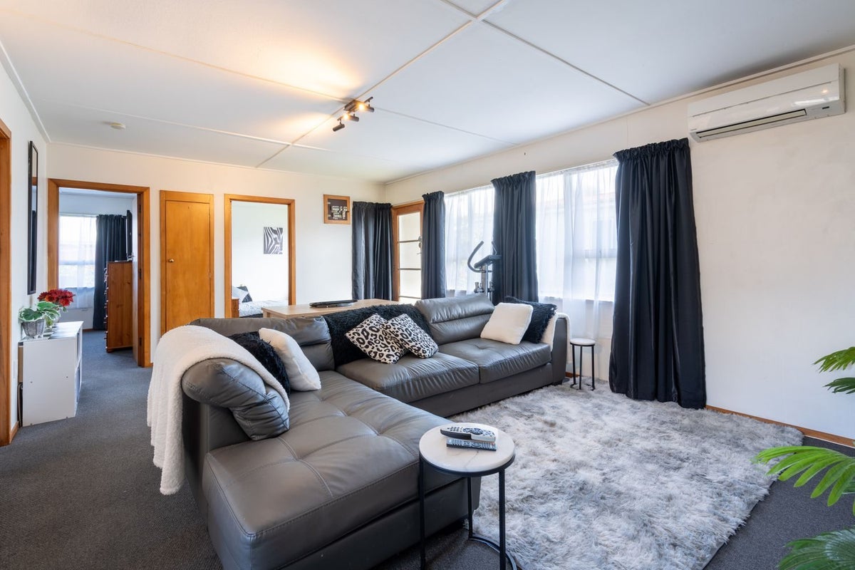11B Richmond Street, Forbury, Dunedin - Carousel 2