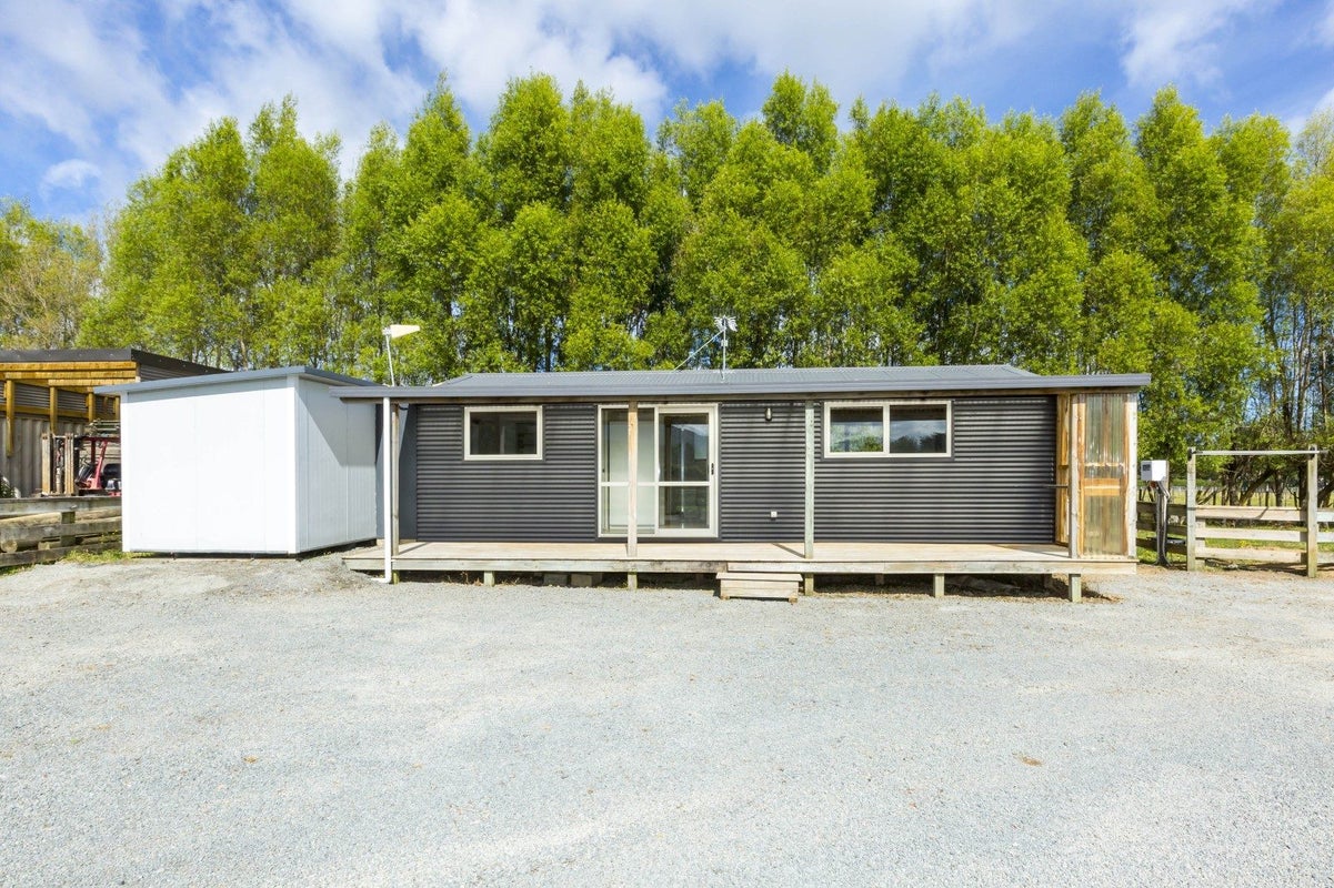 18A Flux Road, Mangaroa, Upper Hutt - Carousel 2