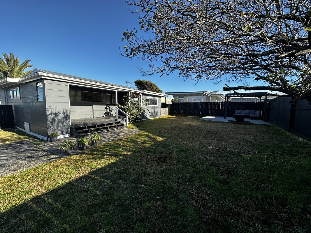 13 Costello Crescent, Pukehina, Te Puke - Carousel 21